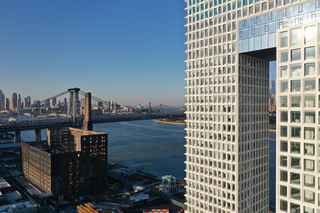 one south first overlooking the Brooklyn Bridge