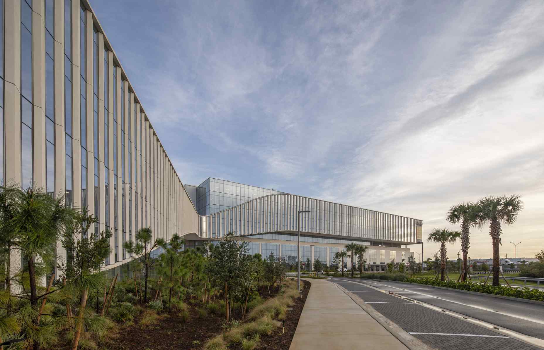 Jackson West Medical Center Exterior