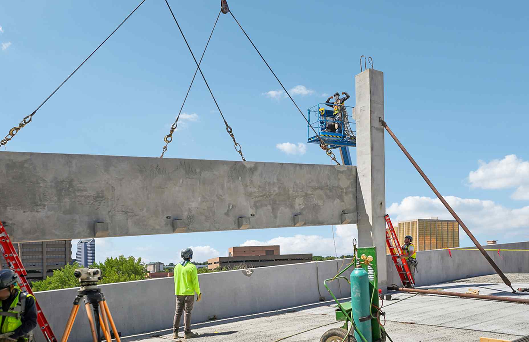 4 mile parking close up worker on top level