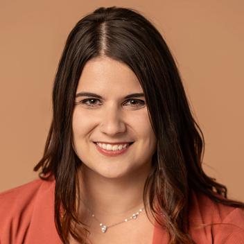 Emily Drake headshot