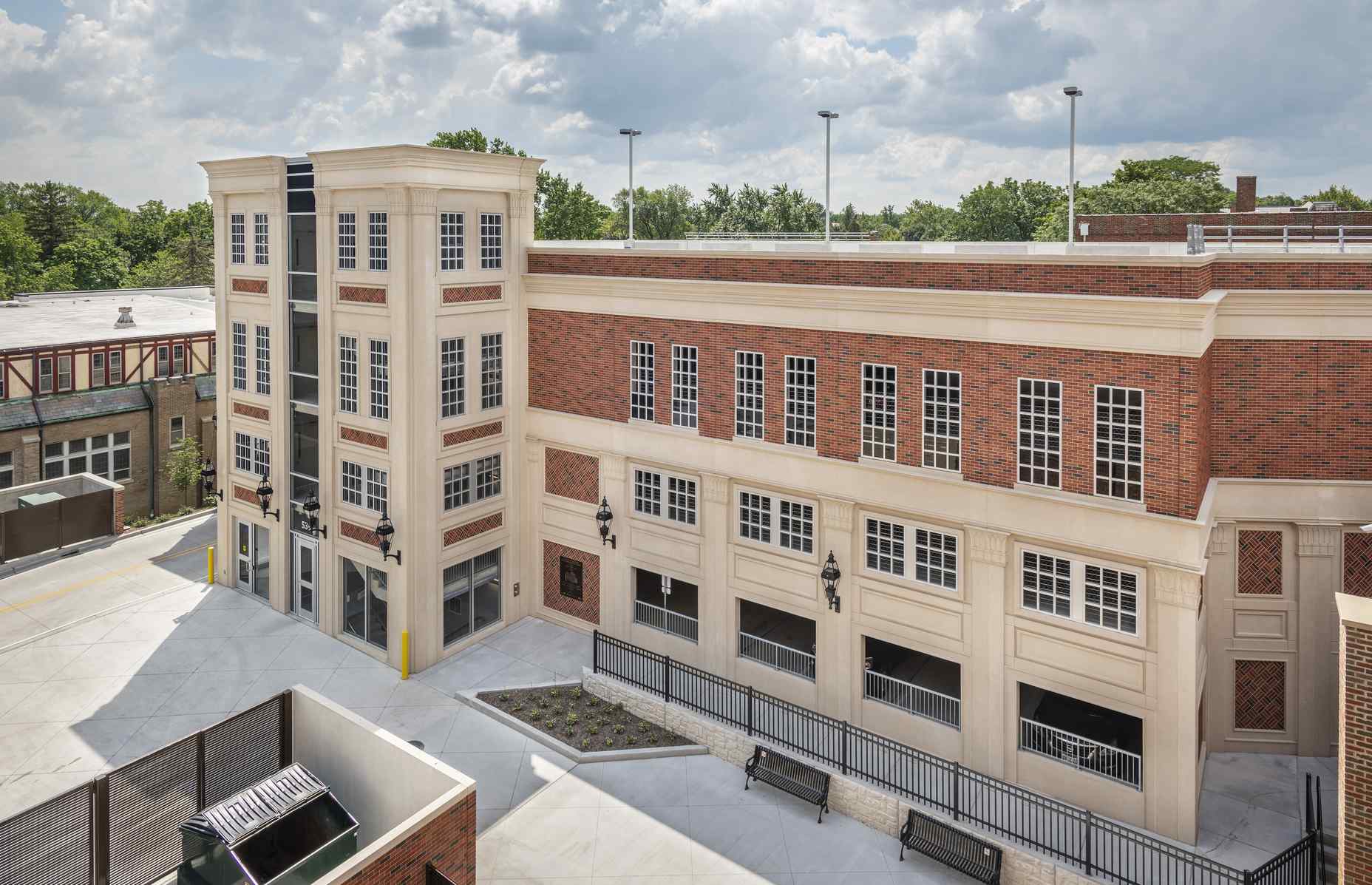 glen ellyn parking garage using precast architectural facades