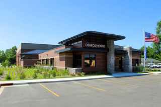 front entrance of Oshkosh Parks Department building