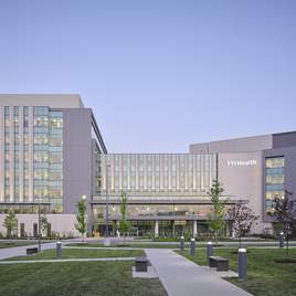 _UWHealth_Exterior_MedicalCenterEntrance_HR