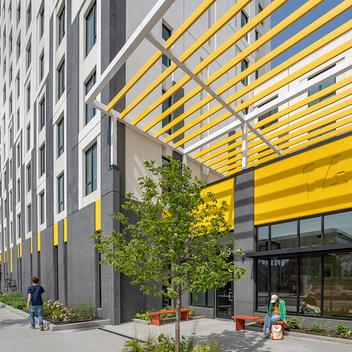 Entrance of Westhaven Park Station Chicago